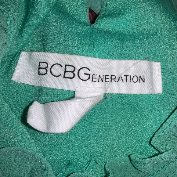 BCBGeneration Jade Green chiffon Halter Ruffle neckline mini Dress Sz A line - Picture 6 of 7